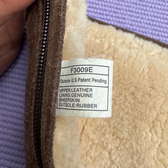 Women’s UGG boots - Picture 6 of 12